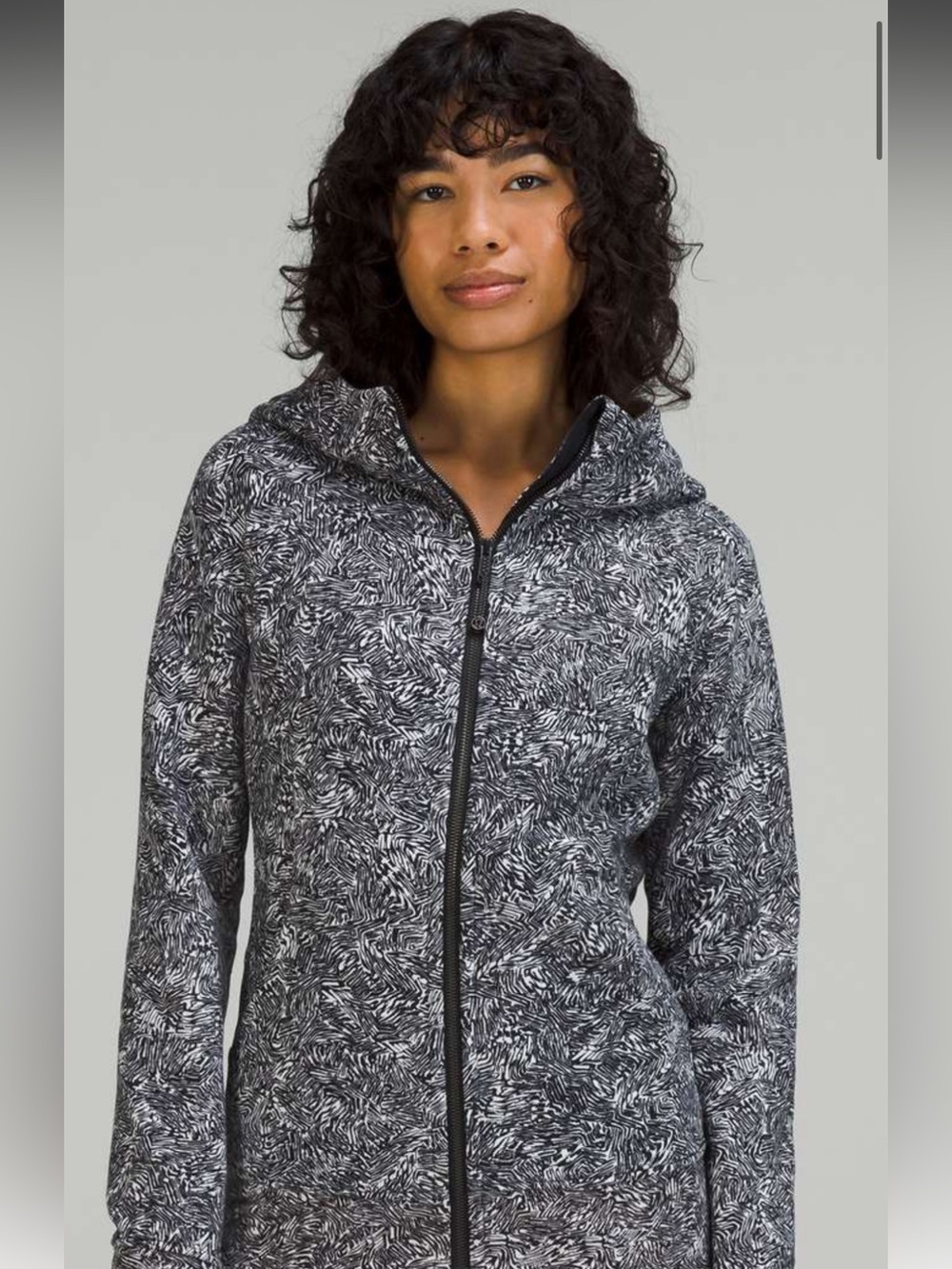 lululemon athletica Scuba Full-Zip Hoodie,
Offbeat Alpine White Black, Size 10